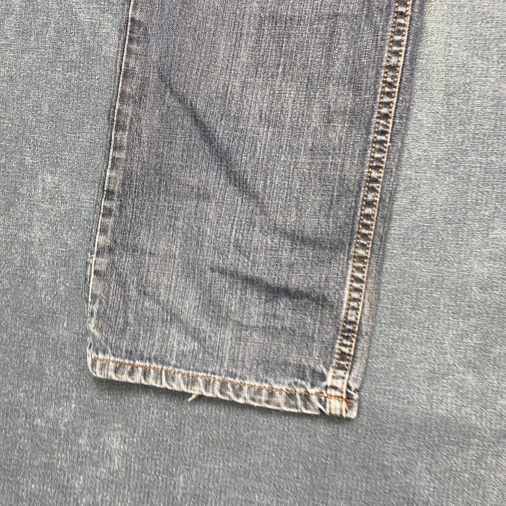 Vintage Lee Jeans Mens 34x31 Blue Denim Everyday Wear Travel Slim Fit Distressed